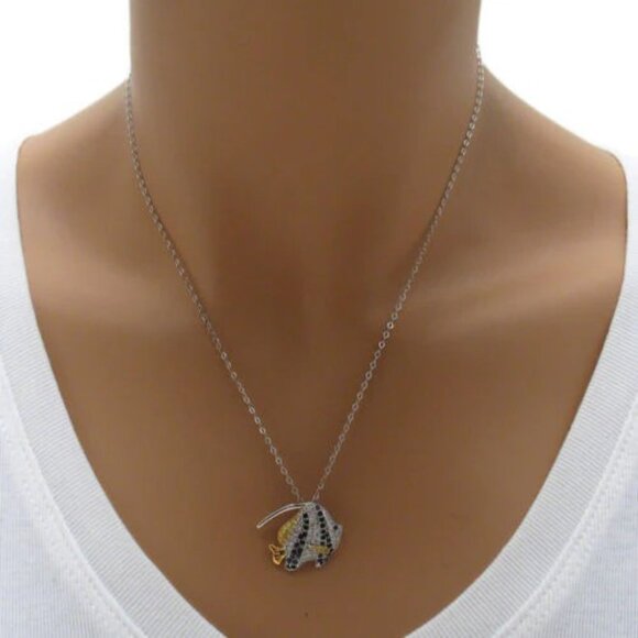 DAZZLING STERLING SILVER ANGEL FISH PENDANT WITH COLORFUL MULTI-PAVE CZS - Picture 2 of 3